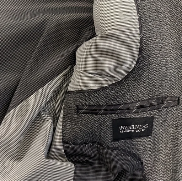 Sports Coat - Kenneth Cole Blazer / Jacket - Great Condition, Barely Used, 36S - Picture 5 of 8